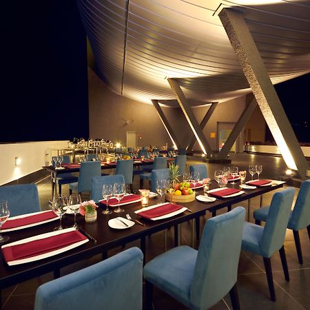 Lexis Suites Penang Bayan Lepas Ngoại thất bức ảnh The Deck