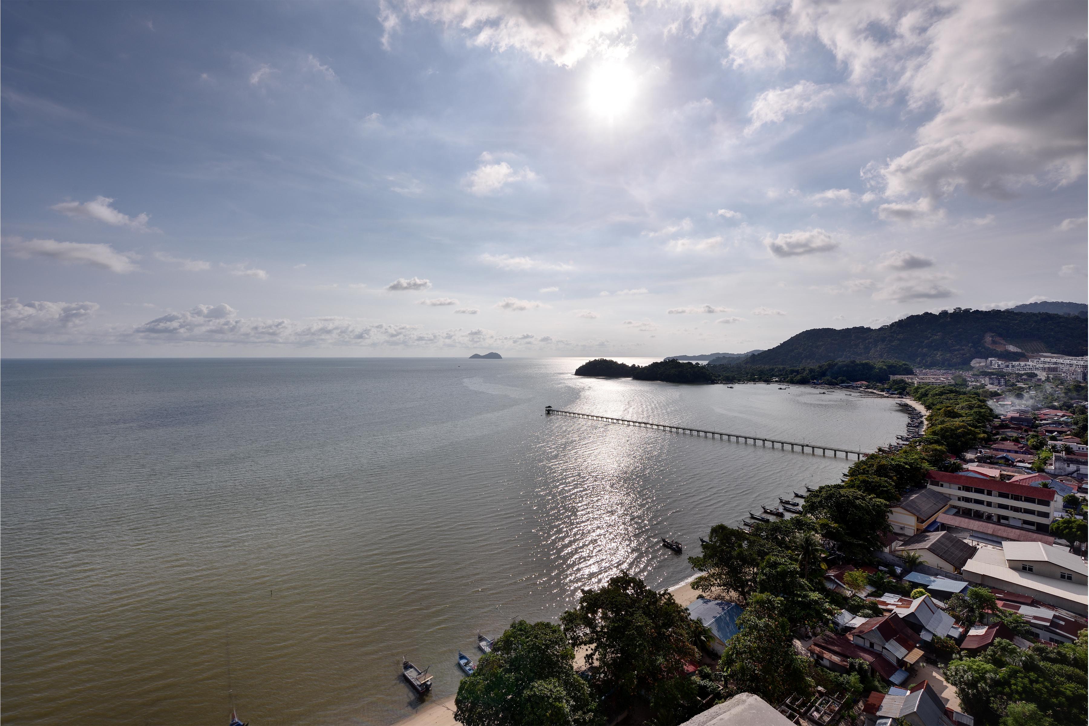 Lexis Suites Penang Bayan Lepas Ngoại thất bức ảnh View of the Gulf of Thailand from Pattaya