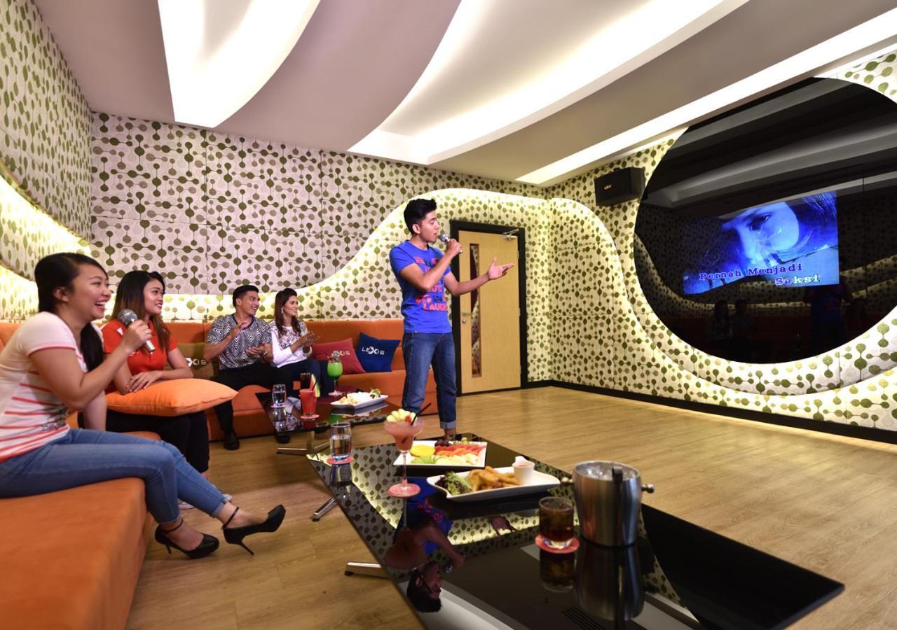 Lexis Suites Penang Bayan Lepas Ngoại thất bức ảnh A karaoke box in Shanghai, China